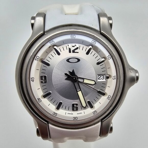 Oakley 10-212 Holeshot 3-Hand Small Analog White Dial White Band Wrist Watch - Picture 1 of 15